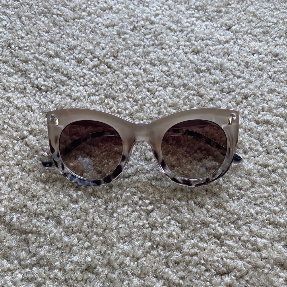 BOGO New Crystal Nude Oversized Cat Eye